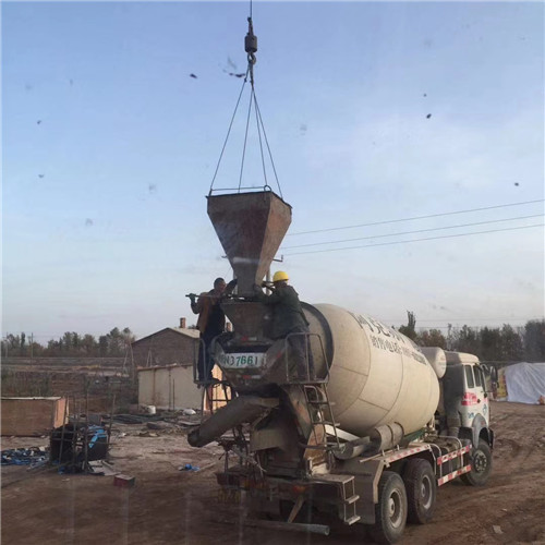 公安县“精准瞄准”—— 吊车的 “定位导航” 技术